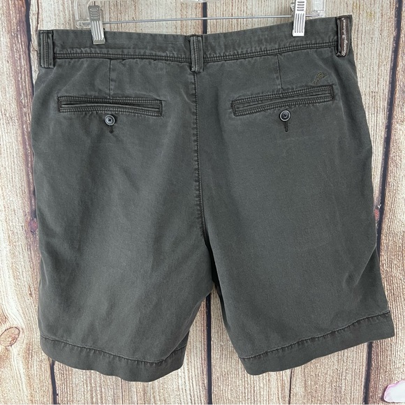 TOMMY BAHAMA SHORTS - Picture 2 of 5